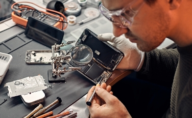 Electronic and electrical labels